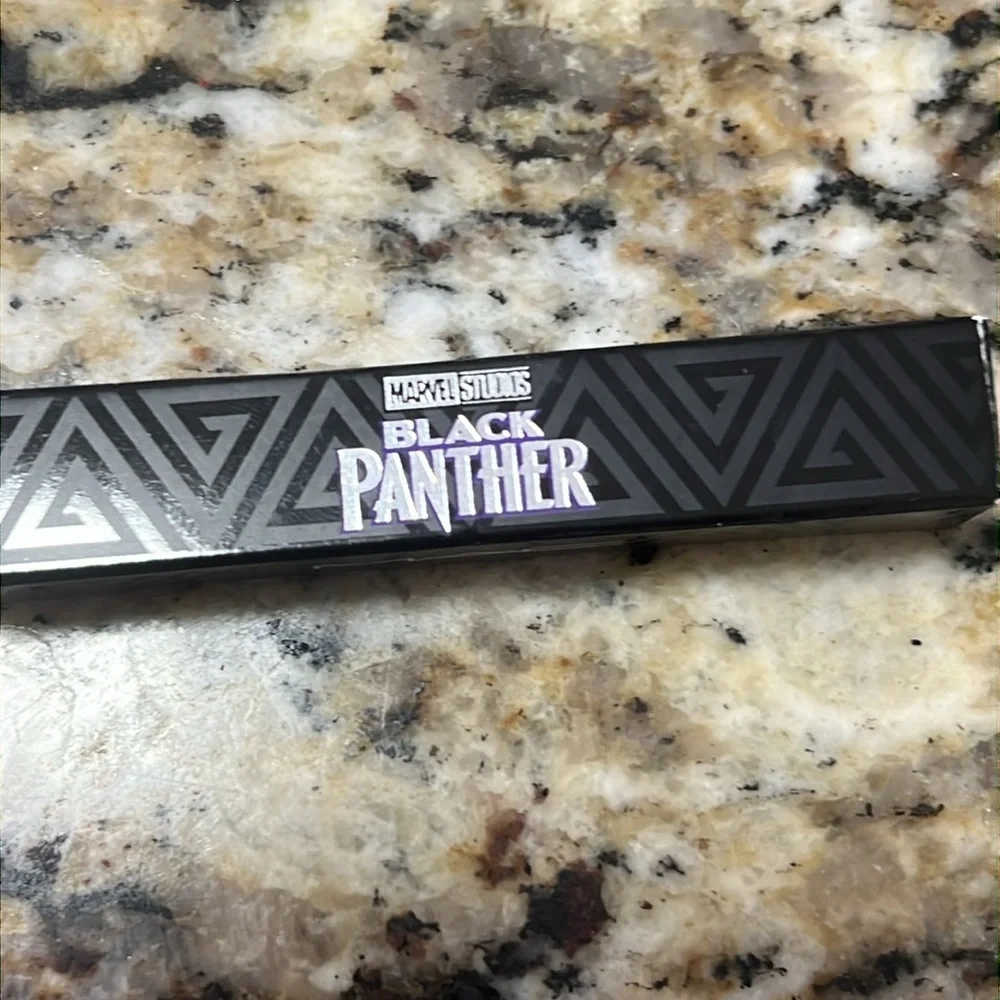 🌙♣️Mac Wakanda Tradition Liquidlast Liner